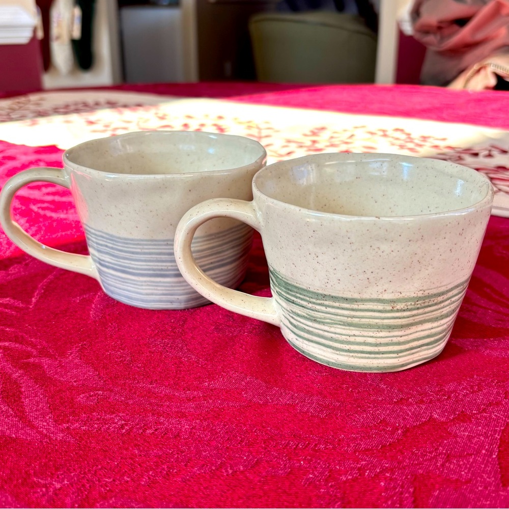 Pair of hand-painted ceramic mugs. Perfect for your coffe, tea, and cappuccino!